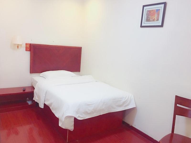 Greentree Inn Shanghai Pudong Airport Wild Animal Park Express Hotel Nanhui Екстериор снимка